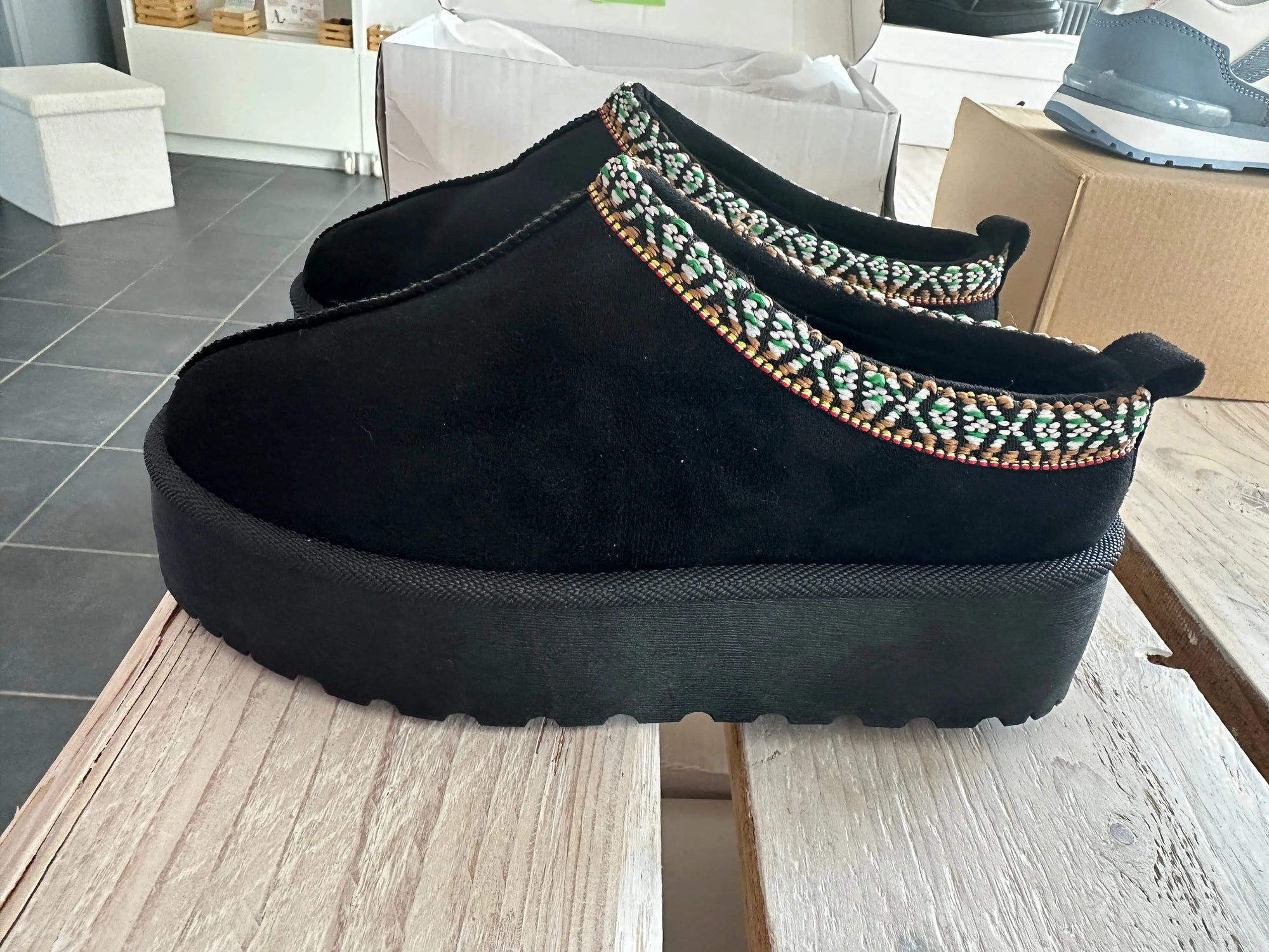 Chaussons mules fourrés Mes plaisirs parfumés