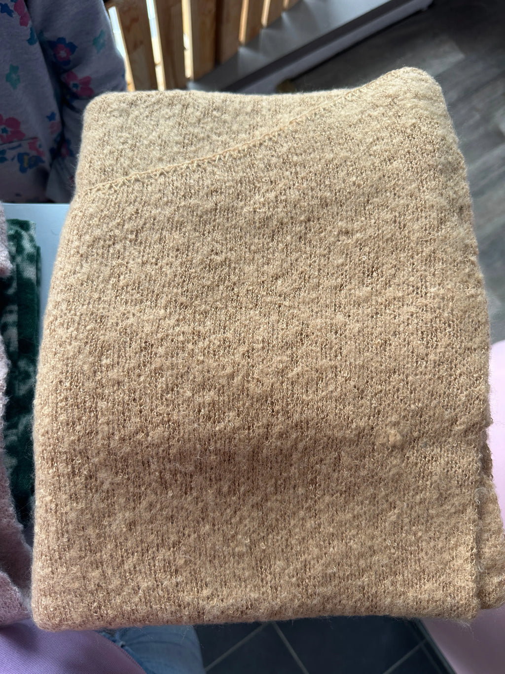 Écharpe femme 30% laine – Chaude & élégante (rose, bleu, taupe, camel) Mes plaisirs parfumés
