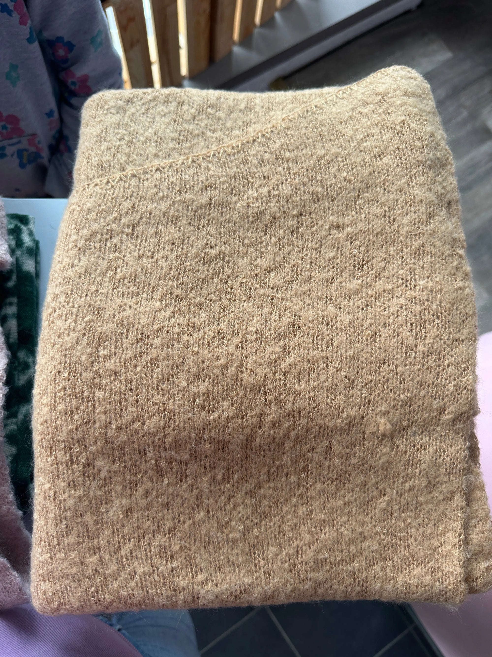 Écharpe femme 30% laine – Chaude & élégante (rose, bleu, taupe, camel) Mes plaisirs parfumés