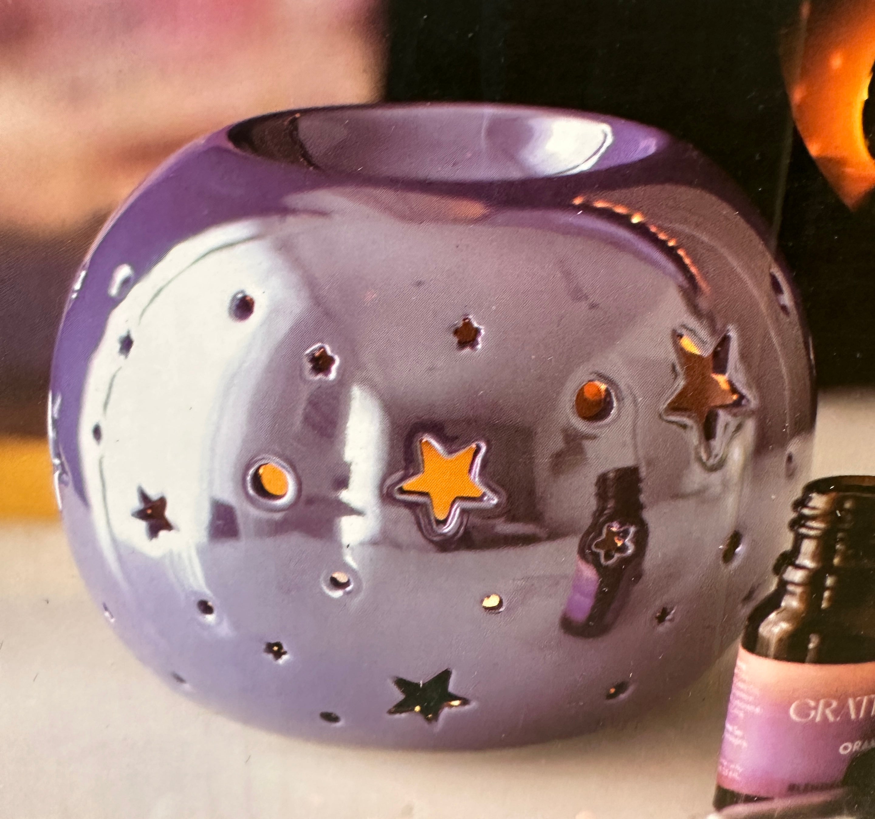 Iridescent dome burner